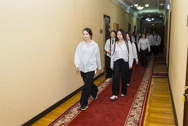 Один час в кресле депутата